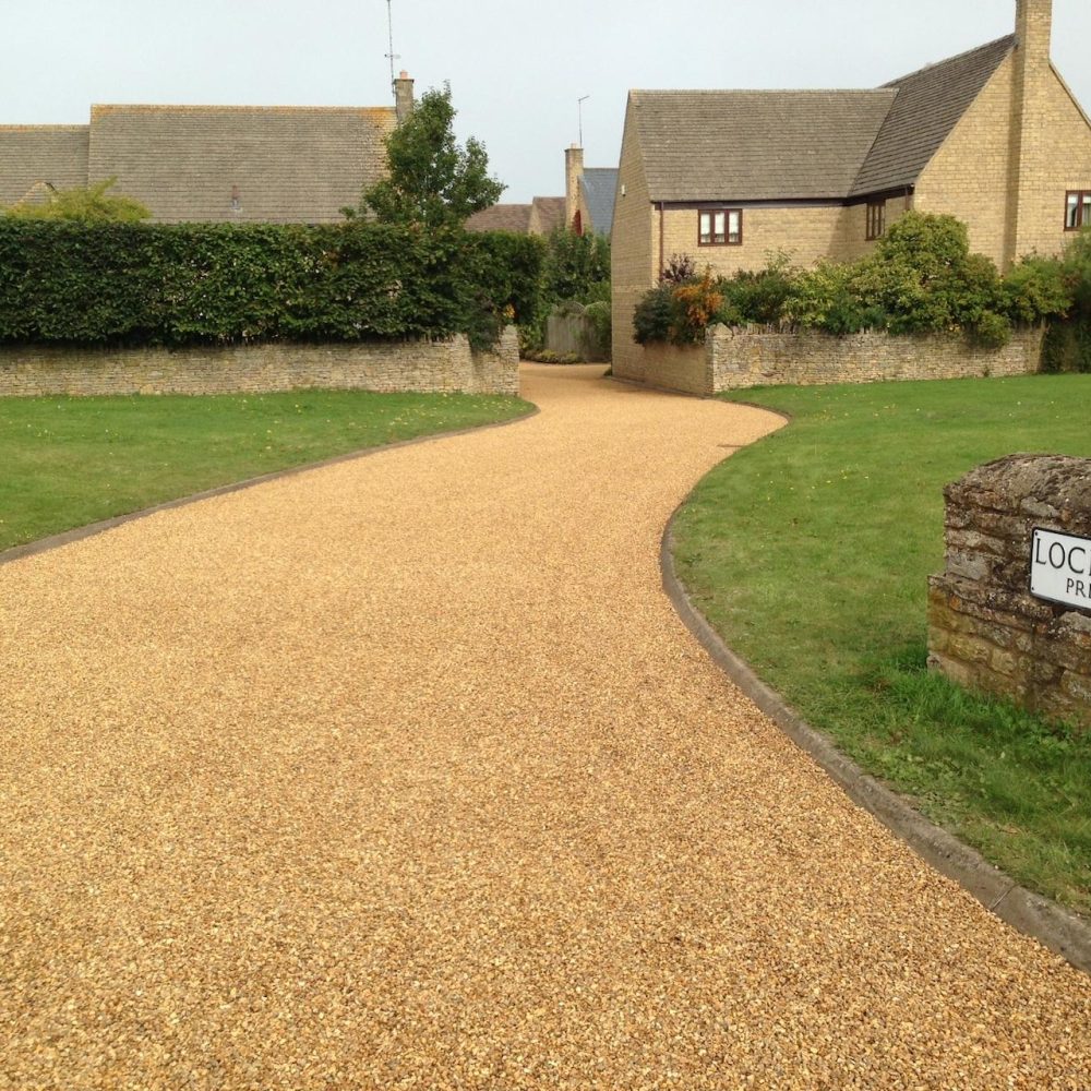 Reasons Which Make Tar And Chip Driveways Preferred Choice For Users